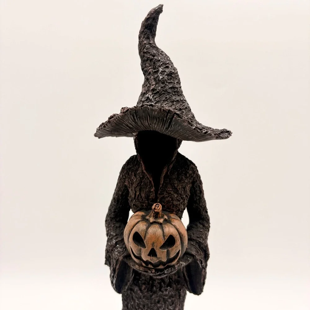 Authentique Spooky Night Faceless Witch Tree Figurine Halloween Decor NWT Spooky